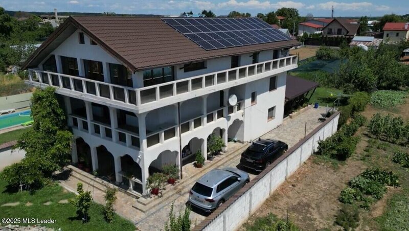 Mogosoaia, casa cu livada, crama si terasa,