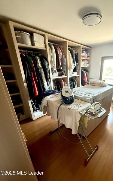 Mogosoaia, casa cu livada, crama si terasa,